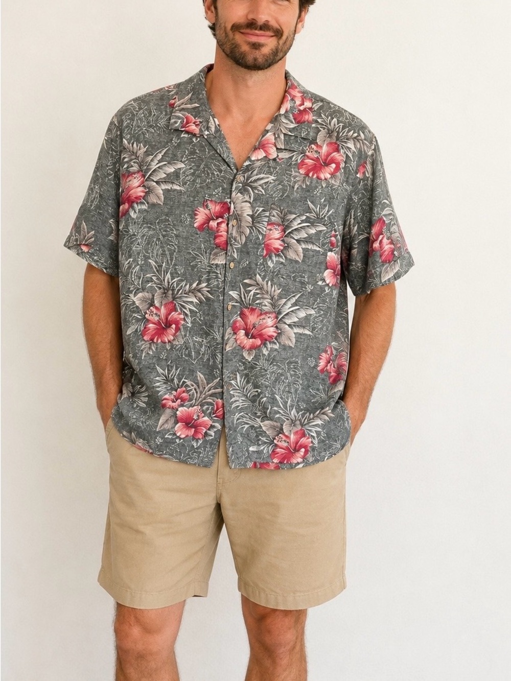 Batik Bay Men’s XL 100% Silk Hawaiian Shirt Hibiscus Floral Gray Shirt